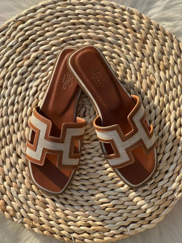 SLIPPERS